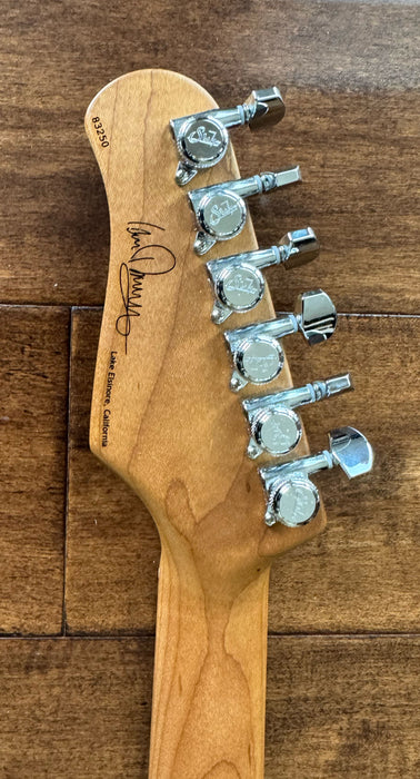 Suhr Ian Thornley Signature HSH Classic S Antique Sonic White 83250