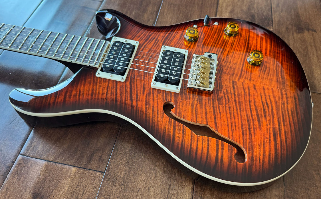 PRS SE Custom 24 Semi-Hollow Piezo Orange Tiger Smokeburst CTIG086470