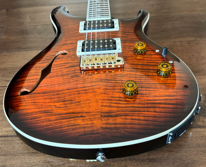 PRS SE Custom 24 Semi-Hollow Piezo Orange Tiger Smokeburst CTIG086470
