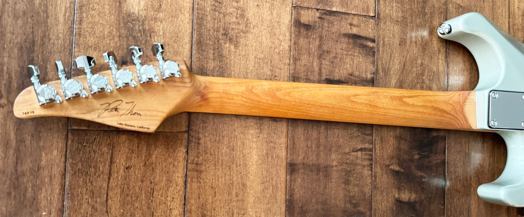 Suhr Pete Thorn Standard HSS Signature Inca Silver 76839