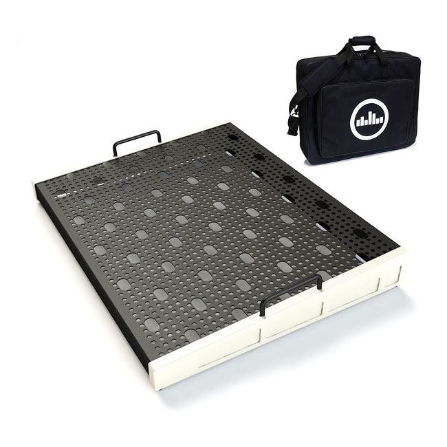 Temple Audio Design Trio 21 (21" x 16.5") Pedalboard w/Soft Case Vintage White