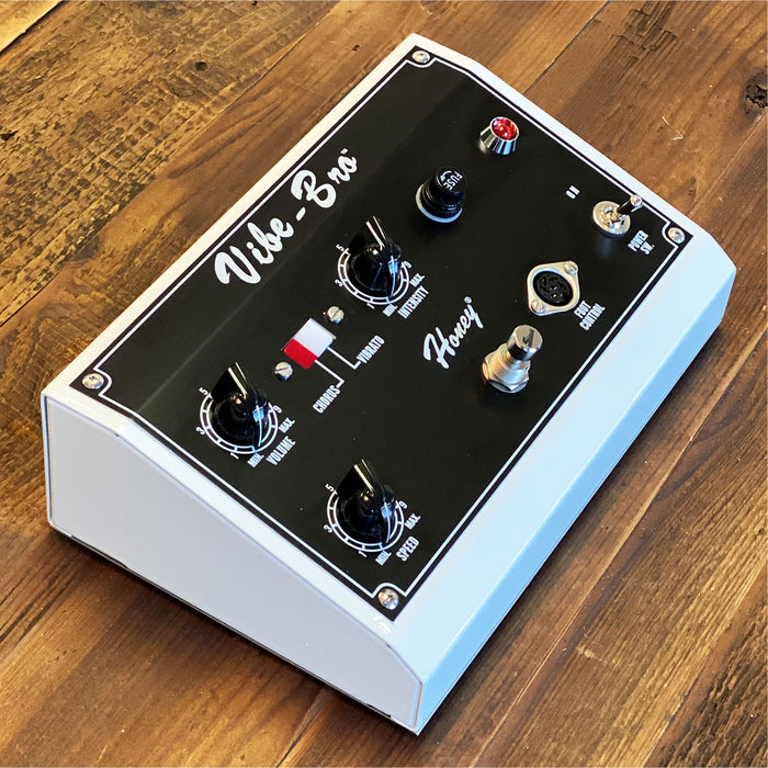 chorus vibe pedal Shin-ei VB-1 Vibe-Bro Chorus Vibrato Pedal Gun Gray